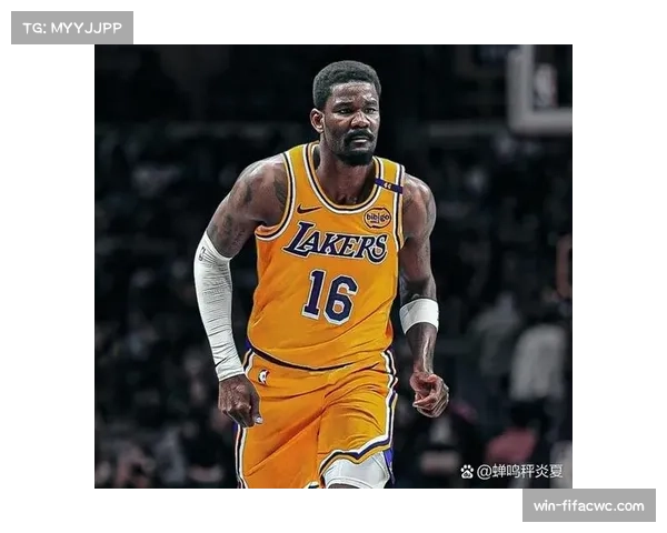 拉拉维亚本场比赛大放异彩，三分精准率助湖人创下新高